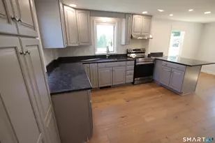 112 Pratt St, Glastonbury, CT 06033 - Photo 9