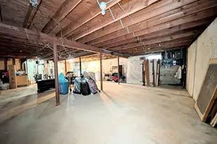 102 Lenox Ave, Bridgeport, CT 06605 - Photo 35