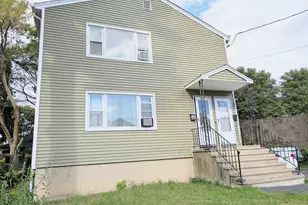 102 Lenox Ave, Bridgeport, CT 06605 - Photo 3