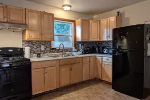 102 Lenox Ave, Bridgeport, CT 06605 - Photo 25