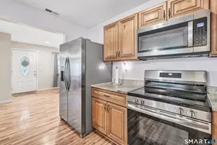 146 Roosevelt Dr, Seymour, CT 06483 - Photo 5