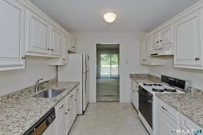 465 The Meadows #465, Enfield, CT 06082 - Photo 5
