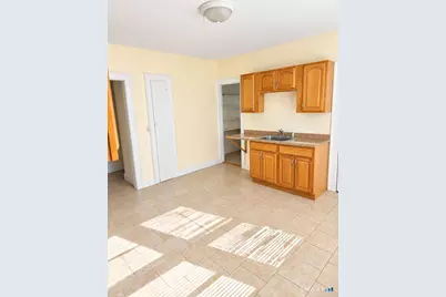 69-71 Sharon Street, Hartford, CT 06112 - Photo 5