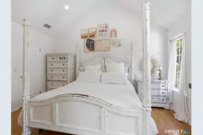 74 Hastings Lane, Stamford, CT 06905 - Photo 13