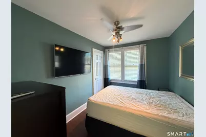 15 Overland Avenue, Bridgeport, CT 06606 - Photo 13