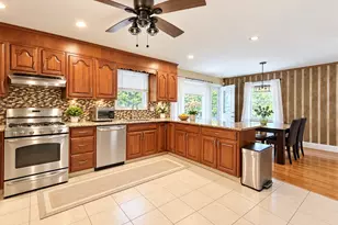 4280 Madison Ave, Trumbull, CT 06611 - Photo 9