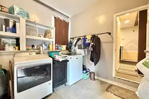 4280 Madison Ave, Trumbull, CT 06611 - Photo 17