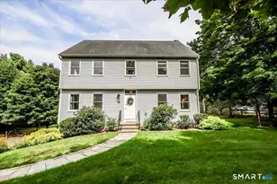 14 Philo Curtis Rd, Newtown, CT 06482 - Photo 3