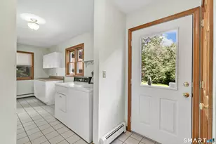 379 Waverly Rd, Shelton, CT 06484 - Photo 23