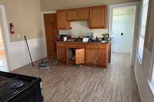 411 Ellis St, New Britain, CT 06051 - Photo 3