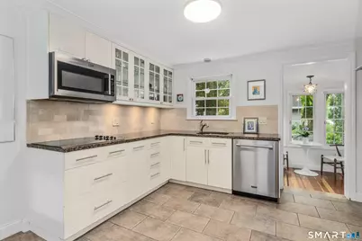 181 Milton Street, West Hartford, CT 06119 - Photo 9