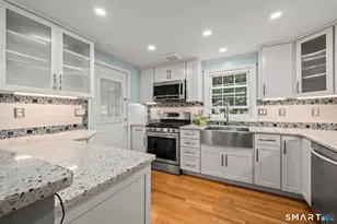 15 Fenway Dr, Hamden, CT 06517 - Photo 5