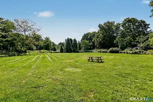 1835 Cross Hwy, Fairfield, CT 06824 - Photo 5