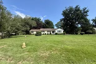 347 Fairlea Rd, Orange, CT 06477 - Photo 5