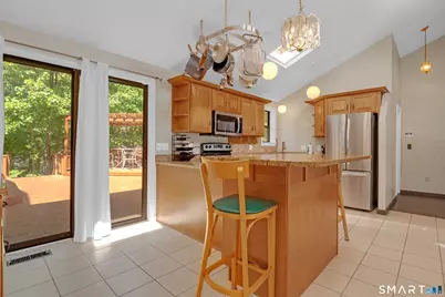90 Bell Street, Manchester, CT 06040 - Photo 7