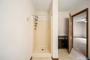 26 Vidich Ln, Naugatuck, CT 06770 - Photo 23