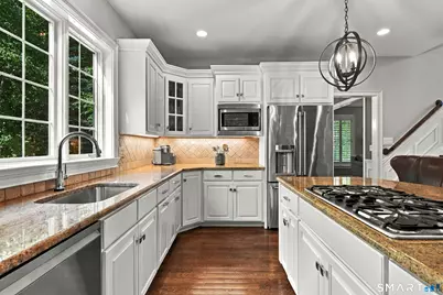10 Livingston Road, Canton, CT 06019 - Photo 9