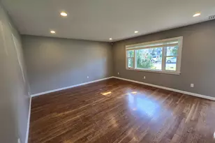 9 Lakeview Ave, Shelton, CT 06484 - Photo 5