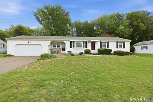 23 Middlesex Dr, Enfield, CT 06082 - Photo 3