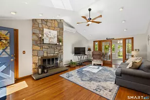 111 Sunnybrook Dr, Manchester, CT 06040 - Photo 5
