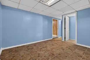 348 Bayonet St, New London, CT 06320 - Photo 17