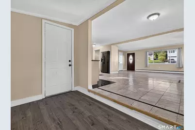 348 Bayonet Street, New London, CT 06320 - Photo 7