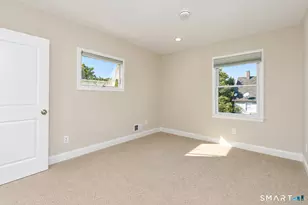 12 Center St, Stamford, CT 06906 - Photo 19