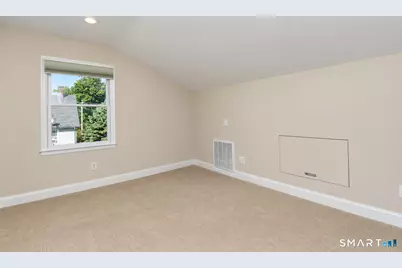 12 Center Street, Stamford, CT 06906 - Photo 21