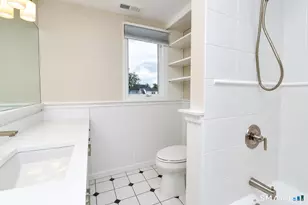 12 Center St, Stamford, CT 06906 - Photo 11