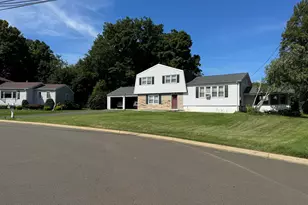 5 Rolling Ln, Norwalk, CT 06851 - Photo 3