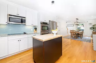 16 Dorrance Pl, Hamden, CT 06518 - Photo 17