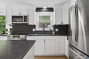 6 Village Dr, Ledyard, CT 06339 - Photo 5