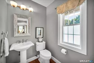 75 Montague St, Wethersfield, CT 06109 - Photo 9
