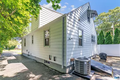 40 Highview Avenue, West Haven, CT 06516 - Photo 7