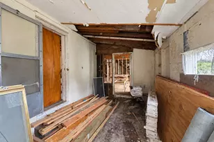 176 Bradley Ave, Waterbury, CT 06708 - Photo 3