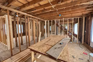 176 Bradley Ave, Waterbury, CT 06708 - Photo 5