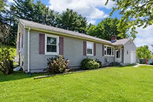 14 Alexander Dr, Cromwell, CT 06416 - Photo 5