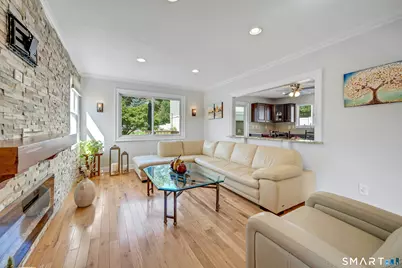 17 Thornhill Road, Greenwich, CT 06878 - Photo 3