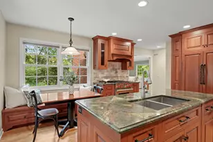 48 Chestnut Hill Ln, Stamford, CT 06903 - Photo 9