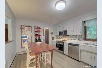 24 Queen Eleanor Drive, Ledyard, CT 06335 - Photo 3