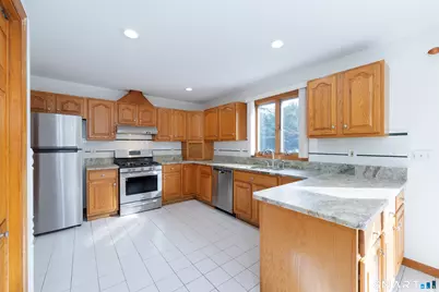 555 Roses Mill Road, Milford, CT 06460 - Photo 5