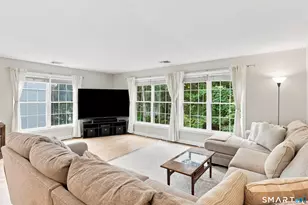 74 Perry St, Putnam, CT 06260 - Photo 5