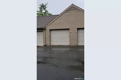 1 Canterbury Court #2, Middletown, CT 06457 - Photo 3