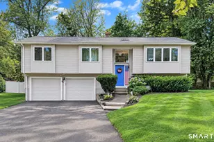 17 Pier Ct, Milford, CT 06460 - Photo 1