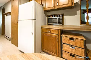 40 Matthews St, Bristol, CT 06010 - Photo 11