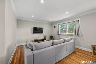 28 Courtland Ave, Stamford, CT 06902 - Photo 9