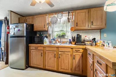 17 Evergreen Park, Clinton, CT 06413 - Photo 5