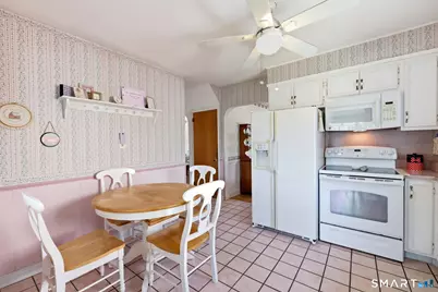 155 Baker Street, Bridgeport, CT 06606 - Photo 11