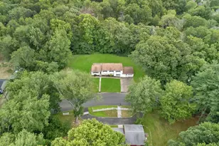 18 Arbor Rd, Monroe, CT 06468 - Photo 3