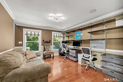 215 Knickerbocker Avenue, Stamford, CT 06907 - Photo 9